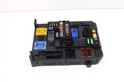 Second-hand car spare part FUSE BOX UNIT for OPEL MOKKA  OEM IAM references 9832881080  