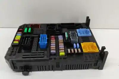 Second-hand car spare part FUSE BOX UNIT for OPEL MOKKA  OEM IAM references 9832881080,28709110  