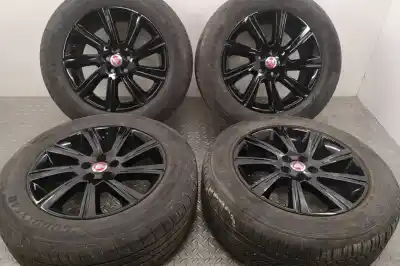 Pièce détachée automobile d'occasion JEU DE JANTES pour JAGUAR E-PACE X540  Références OEM IAM 8JX18,ET45,8276-1J9C3-BA  