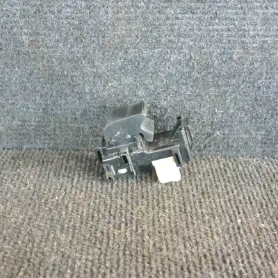Peça sobressalente para automóvel em segunda mão botão / interruptor elevador vidro traseiro direito por toyota auris auris (2006-2012) referências oem iam 1928298  