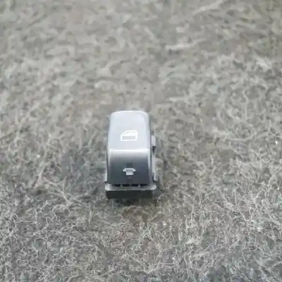 Pièce détachée automobile d'occasion COMMANDE DE LÈVE VITRE ARRIÈRE DROIT pour AUDI A4 8K2, B8  Références OEM IAM 8K0959855A  