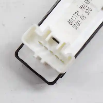 Peça sobressalente para automóvel em segunda mão botão / interruptor elevador vidro traseiro direito por mazda cx-3 dk (2015-..) off-road referências oem iam d09h66370,6011t2  