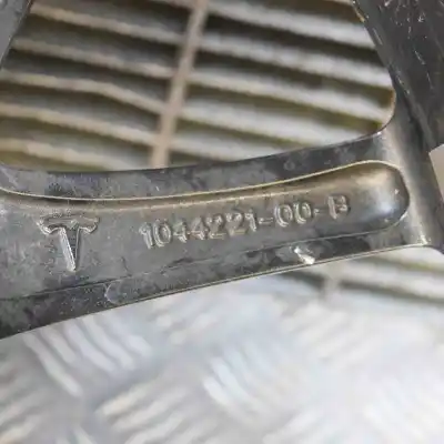Автозапчасти б/у шина за tesla model 3 (2018-..) sedan ссылки oem iam 1044221-00-b  