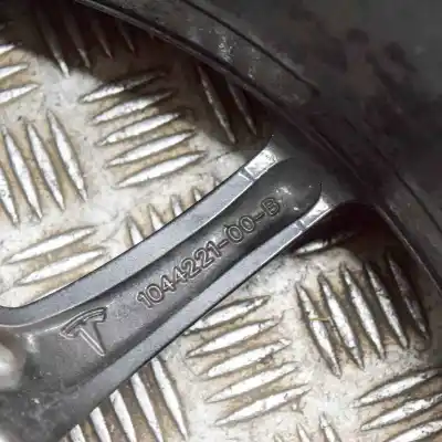 Автозапчасти б/у шина за tesla model 3 (2018-..) sedan ссылки oem iam 1044221-00-b  