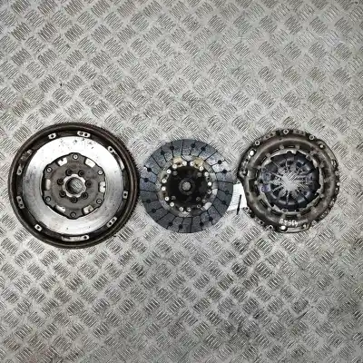 Second-hand car spare part CLUTCH KIT for NISSAN QASHQAI II J11, J11_  OEM IAM references 302107571R,301010007R,123108271R  