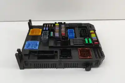 Pezzo di ricambio per auto di seconda mano SCATOLA RELÈ/FUSIBILI per CITROEN C5 AIRCROSS  Riferimenti OEM IAM 9832881380,9832881380-00,28719742  