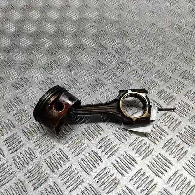 Second-hand car spare part piston for audi a4 8e2, b6 (2000-2004) oem iam references 06b107065n,06a198401  