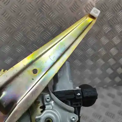 Second-hand car spare part rear left window regulator for lexus is ii gse2_, ale2_, use2_ (2005-2013) oem iam references 69804-22200  