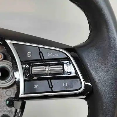 Peça sobressalente para automóvel em segunda mão volante por kia xceed cd (2020-..) off-road referências oem iam 56100-j7470cep  