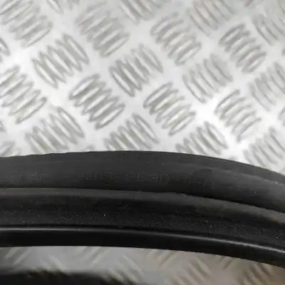 Peça sobressalente para automóvel em segunda mão junta vedante da porta por jaguar i-pace x590 (2018-..) off-road referências oem iam j9d3-253a10-a  