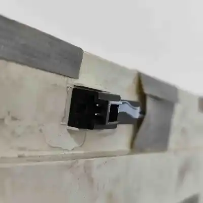 Pièce détachée automobile d'occasion feu de frein central pour audi a8 d3 4e2, 4e8 (2002-2010) références oem iam 4e0945097  