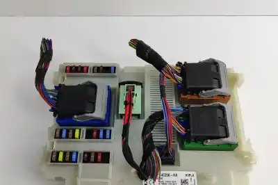 İkinci el araba yedek parçası RÖLE/SIGORTA KUTUSU için VOLVO V70 III BW  OEM IAM referansları 31314867AA,BG9T-14C256-HA,3659A-F01125TP  