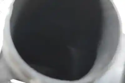 Pezzo di ricambio per auto di seconda mano supporto filtro aria per volkswagen passat variant b8 3g5 (2014-..) estate riferimenti oem iam 04e129611g,04e129620  