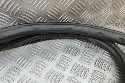 Pièce détachée automobile d'occasion joint de porte de voiture pour audi a4 avant 8w5, b9 (2015-..) estate références oem iam 8w0831721b  