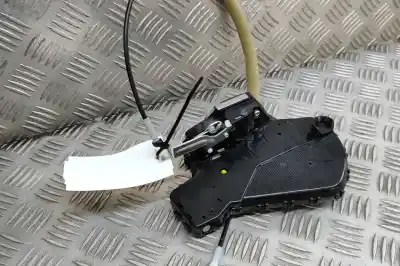İkinci el araba yedek parçası SOL ÖN KAPI KILIDI için TOYOTA LAND CRUISER _J15_  OEM IAM referansları 69040-60220,6904060220  