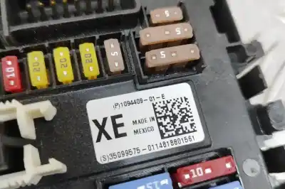 Pezzo di ricambio per auto di seconda mano scatola relè/fusibili per tesla model x (2013-..) hatchback riferimenti oem iam 1094409-01-e  