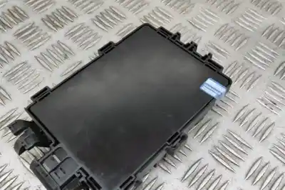 Pezzo di ricambio per auto di seconda mano scatola relè/fusibili per tesla model x (2013-..) hatchback riferimenti oem iam 1094409-01-e  