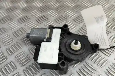 Pièce détachée automobile d'occasion MOTEUR LÈVE VITRE ARRIÈRE DROITE pour VOLKSWAGEN GOLF VII 5G1, BQ1, BE1, BE2  Références OEM IAM 5Q0959812D  