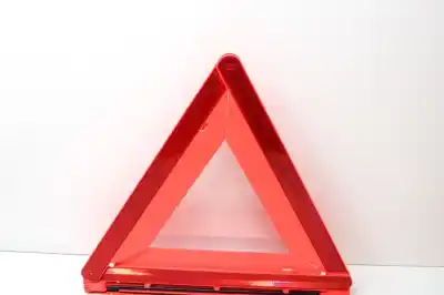 Recambio de automóvil de segunda mano de TRIÁNGULO DE ADVERTENCIA para MERCEDES-BENZ E COUPE C207 (2008-2016) referencias OEM IAM A2048900197  