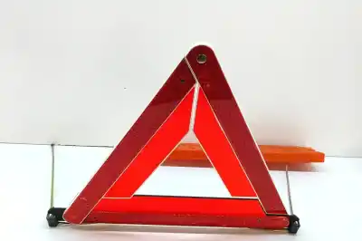 Pezzo di ricambio per auto di seconda mano TRIANGOLO DI EMERGENZA per VOLKSWAGEN CORRADO 53I (1987-1995) Coupe Riferimenti OEM IAM 27R0323627  