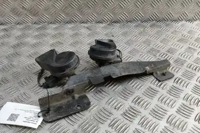 Автозапчастина б/у ріг для audi q7 4l (2006-2015) посилання на oem iam 4l0951229a  