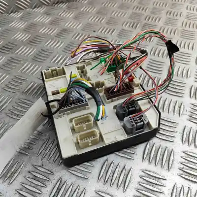 Tweedehands auto-onderdeel RELAIS/ZEKERINGENKASTJE voor OPEL MOVANO B FURGON  OEM IAM-referenties 284B69681R  