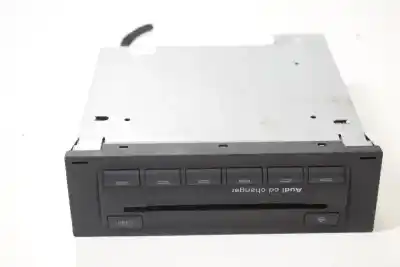 Pièce détachée automobile d'occasion SYSTÈME AUDIO / RADIOCD pour AUDI A4 AVANT 8ED, B7  Références OEM IAM 8E0035111D  