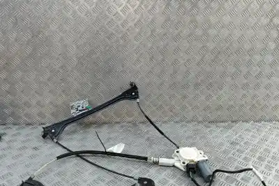 Pièce détachée automobile d'occasion LÉVE GLACE AVANT GAUCHE pour MERCEDES-BENZ SLK R171 (2004-2011) Références OEM IAM A1717200346  