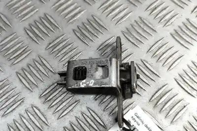 Peça sobressalente para automóvel em segunda mão Fechadura Do Mala por VOLKSWAGEN AMAROK 2H_, S1B (2010-2022) Pick-up Referências OEM IAM 2H5829211D  