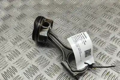 Peça sobressalente para automóvel em segunda mão PISTÃO por VOLVO XC40 536 (2017-..) Off-road Referências OEM IAM 32298424,31401957  