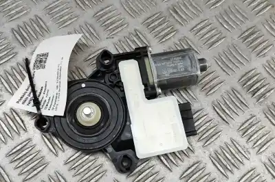Pièce détachée automobile d'occasion MOTEUR LÈVE VITRE AVANT DROIT pour VOLKSWAGEN T-CROSS C11  Références OEM IAM 2Q1959405E,0130822065  