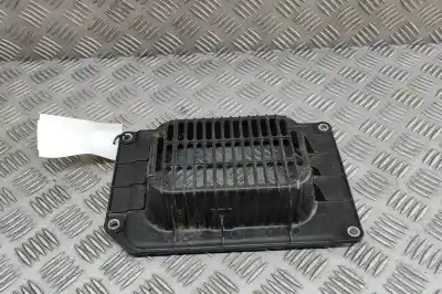 Recambio de automóvil de segunda mano de REJILLAS DE VENTILACIÓN DE LA CARROCERÍA para KIA SORENTO IV MQ4, MQ4A (2020-..) referencias OEM IAM 37571-P4000  