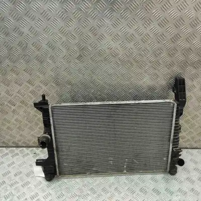 Peça sobressalente para automóvel em segunda mão Radiador De óleo por FORD FOCUS III (2010-2020) Referências OEM IAM CV61-8005-VC  