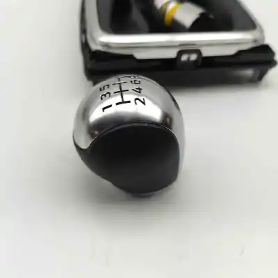 Second-hand car spare part gear lever knob for ford puma j2k, cf7 (2019-..) hatchback oem iam references h1bj-7217-ec  