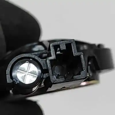 Pièce détachée automobile d'occasion haut-parleur avant droit pour tesla model x (2013-..) hatchback références oem iam 1004833-00-a  