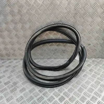 Автозапчастина б/у контур дверей гума для AUDI A1 8X1, 8XK (2010-2018) Посилання на OEM IAM 8X3831722C  