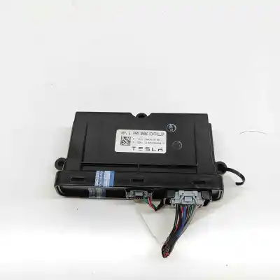 Piesă de schimb auto la mâna a doua Unitate De Control Frâna De Mânã De Parcare pentru TESLA MODEL X (2013-..) Hatchback Referințe OEM IAM 1007618-00-J  