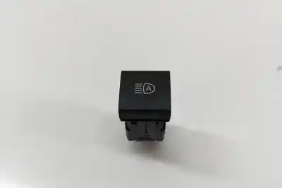 İkinci el araba yedek parçası Degistirmek için TOYOTA RAV 4 V A5, H5 (2020-..) Off-road OEM IAM referansları 84153-33040  
