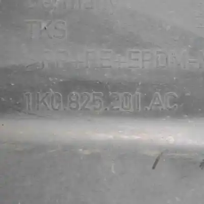 Pezzo di ricambio per auto di seconda mano Copertura Skid per AUDI A3 8P1 (2003-2012) Riferimenti OEM IAM 1K0825201AC  
