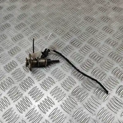 Pezzo di ricambio per auto di seconda mano INIETTORE per VOLKSWAGEN PASSAT VARIANT B8 3G5  Riferimenti OEM IAM 7LA131113A,0444021072  