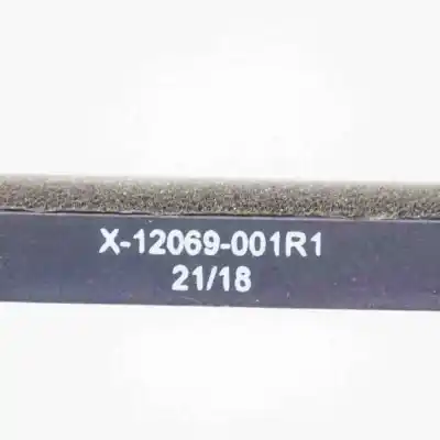 Second-hand car spare part antenna for tesla model s (2012-..) hatchback oem iam references x-12069-001r1  