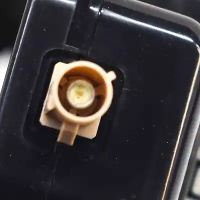 Pezzo di ricambio per auto di seconda mano antenna per tesla model 3 (2018-..) sedan riferimenti oem iam 1585601-00-d  