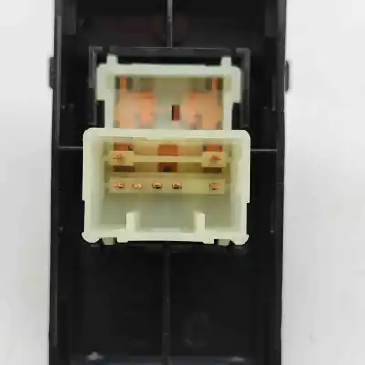 Second-hand car spare part left front power window switch for kia cee\´d hatchback cd (2021-..) hatchback oem iam references 40b522-1500,93575-j7500  