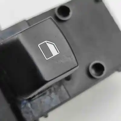 Second-hand car spare part left front power window switch for kia cee\´d hatchback cd (2021-..) hatchback oem iam references 40b522-1500,93575-j7500  