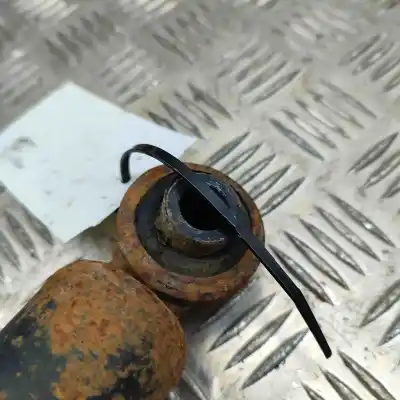 Pezzo di ricambio per auto di seconda mano ammortizzatore posteriore destro per mitsubishi pajero ii (v3_w) 3.2 did 4wd riferimenti oem iam 4162a437  