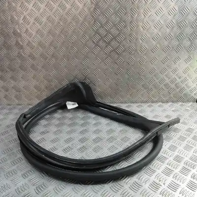 Second-hand car spare part Rubber Door Seal for TESLA MODEL S (2012-..) Hatchback OEM IAM references 6009584-00-N  