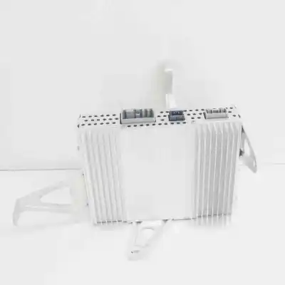 Pezzo di ricambio per auto di seconda mano amplificatore audio per tesla model 3 (2018-..) sedan riferimenti oem iam 1079748-00-e  