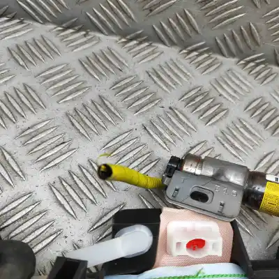 Автозапчастина б/у права бічна подушка безпеки для toyota hilux vii pick-up (_n1_, _n2_, _n3_) 2.5 d-4d (kun15, kun35) посилання на oem iam 62170-0k120  