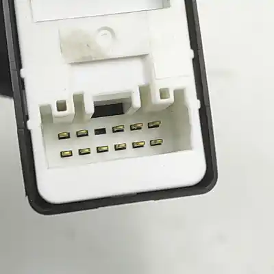 Pezzo di ricambio per auto di seconda mano interruttore alzacristalli anteriore sinistro per mazda cx-5 kf (2016-..) off-road riferimenti oem iam kg2c-66-370a  