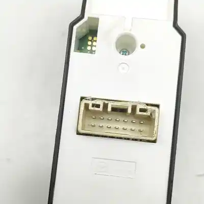 Pezzo di ricambio per auto di seconda mano interruttore alzacristalli anteriore destro per mazda cx-5 kf (2016-..) off-road riferimenti oem iam kg8d-66-350a  